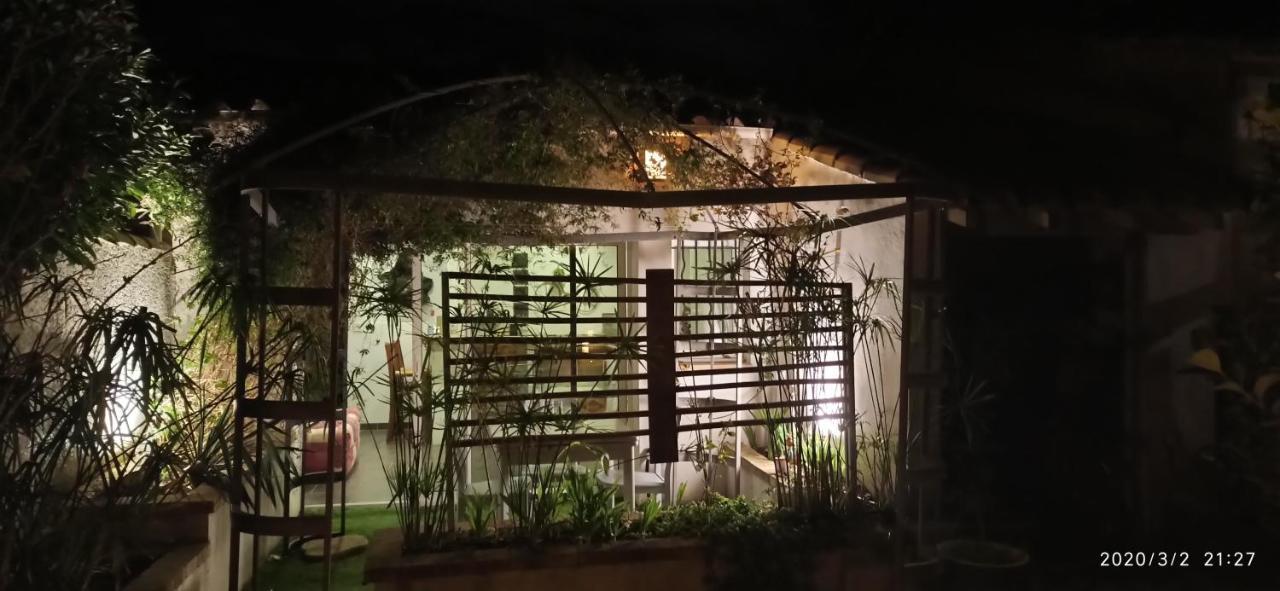 Secret Garden - Chez Gilles Et Tra - Maison D Hote -T2 Super Mignon, Neuf Et Independant , Dans Cadre Agreable Et Zen Valergues Εξωτερικό φωτογραφία